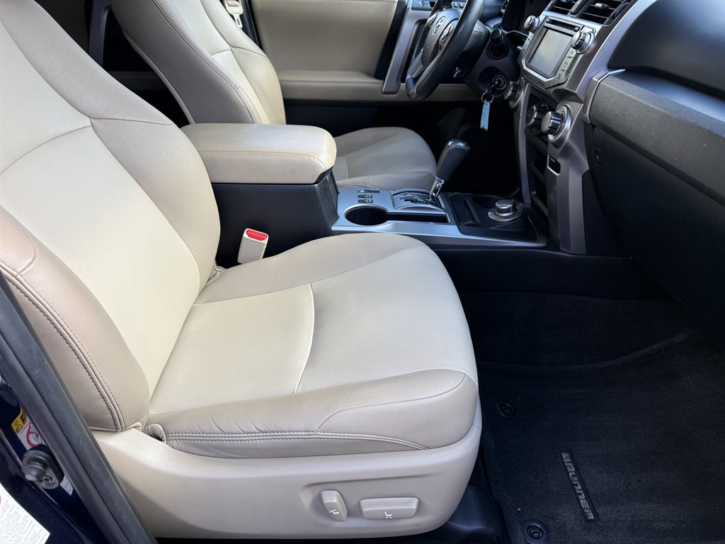 Used 2018 Toyota 4Runner SR5 Premium AWD/4WD image 21