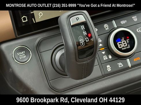 New 2026 Land Rover Defender 110 X-Dynamic SE image 25