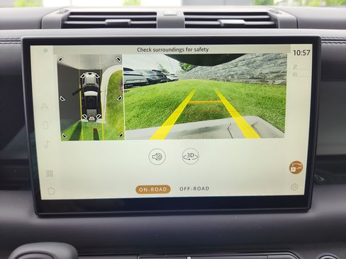 New 2025 Land Rover Defender 110 S image 20