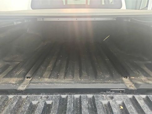 Used 2021 Nissan Frontier SV w/ Midnight Edition Floor Mats AWD/4WD image 19