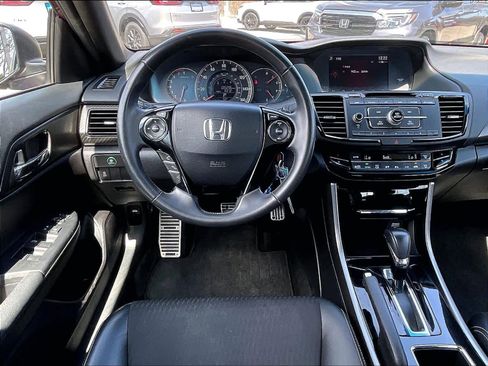 Used 2017 Honda Accord Sport image 17