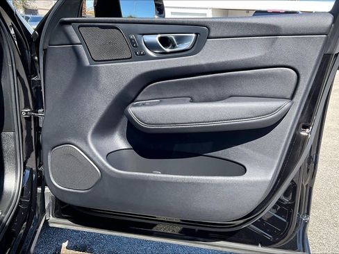 Used 2026 Volvo XC60 B5 Ultra w/ Protection Package Premier image 23