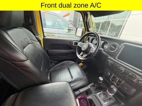 Used 2023 Jeep Wrangler Unlimited Sahara w/ Cold Weather Group AWD/4WD image 13