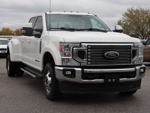 Used 2022 Ford F350 Lariat w/ Lariat Value Package image 4