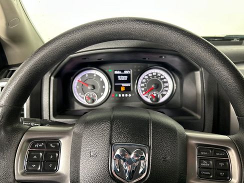Used 2022 RAM 1500 Classic SLT AWD/4WD image 14