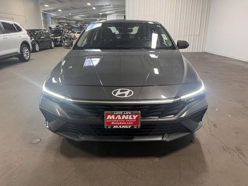 Used 2024 Hyundai Elantra SE image 8