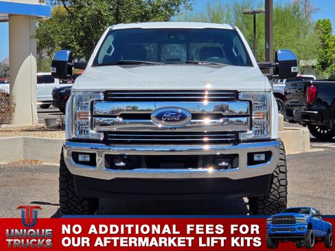 Used 2017 Ford F250 Lariat w/ Lariat Ultimate Package AWD/4WD image 3