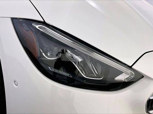 New 2026 Mercedes-Benz C 300 4MATIC Sedan image 16