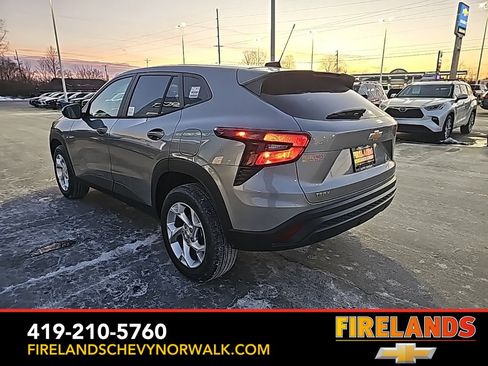 New 2026 Chevrolet Trax LS w/ LS Convenience Package image 7