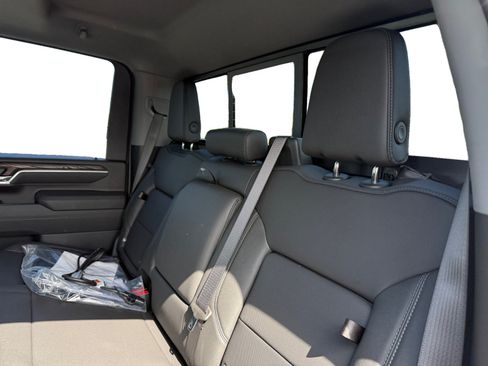 New 2026 GMC Sierra 2500 SLT w/ SLT Premium Package AWD/4WD image 16