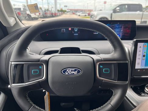 New 2027 Ford Expedition Platinum w/ Driver's Package AWD/4WD image 28