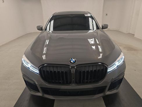 Used 2022 BMW 740i 740i w/ Luxury Rear Seating Package image 2