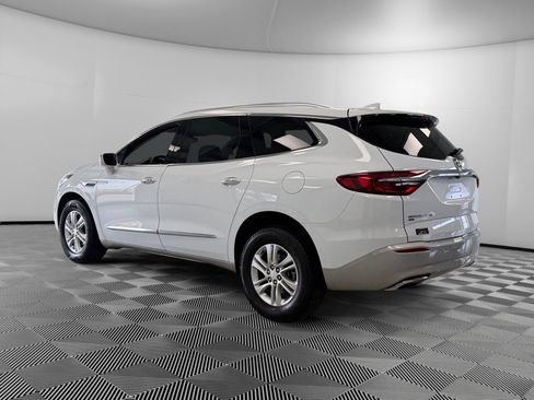 Used 2020 Buick Enclave Essence w/ Sound and Sites Package image 6