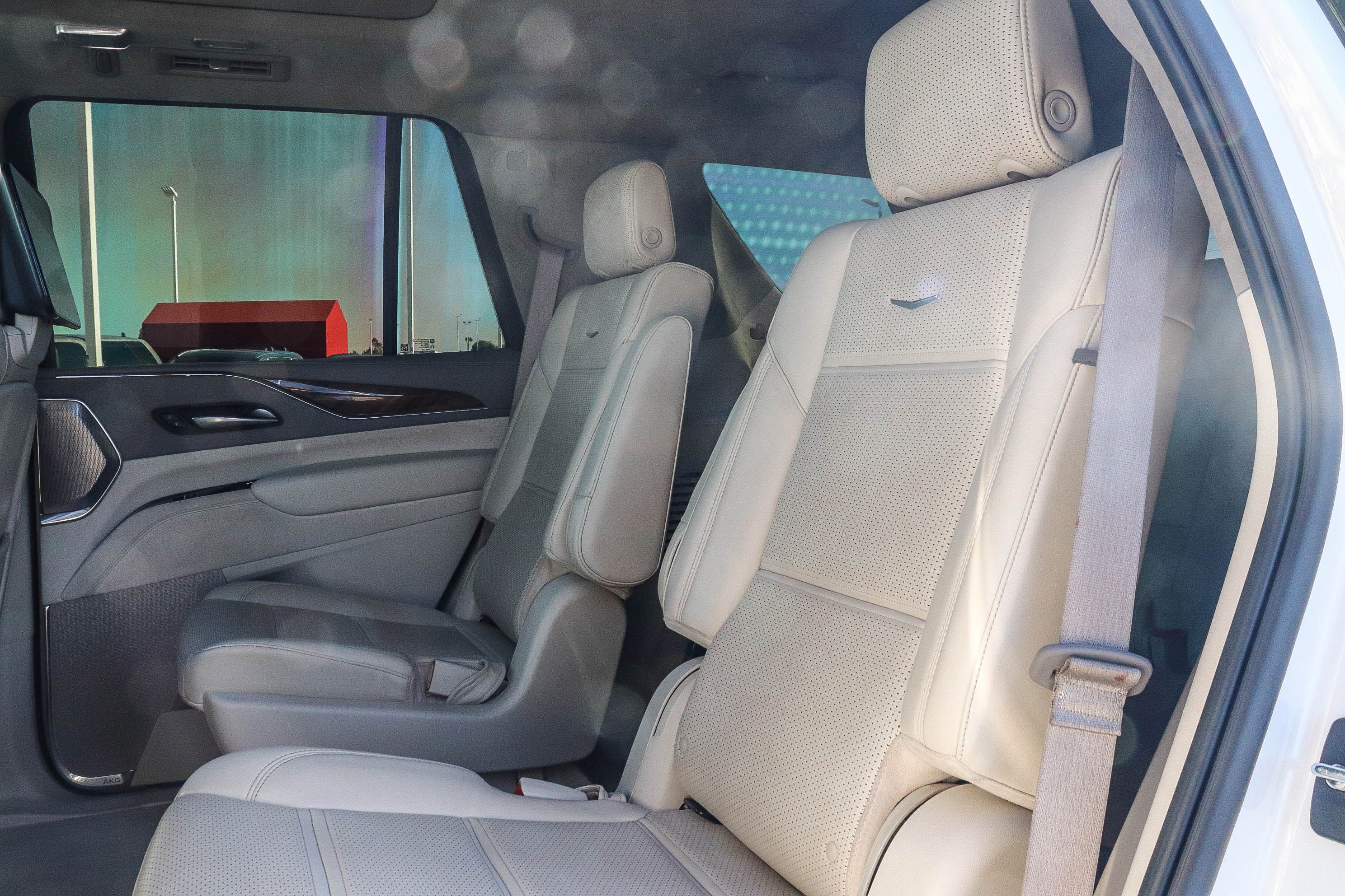 Used 2022 Cadillac Escalade Sport Platinum AWD/4WD image 19