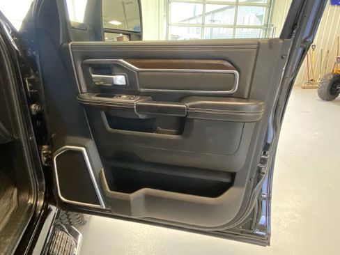 Used 2023 RAM 3500 Laramie AWD/4WD image 24