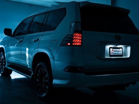 Used 2023 Lexus GX 460 Premium image 12