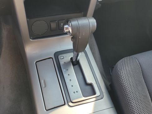 Used 2012 Nissan Pathfinder S image 24