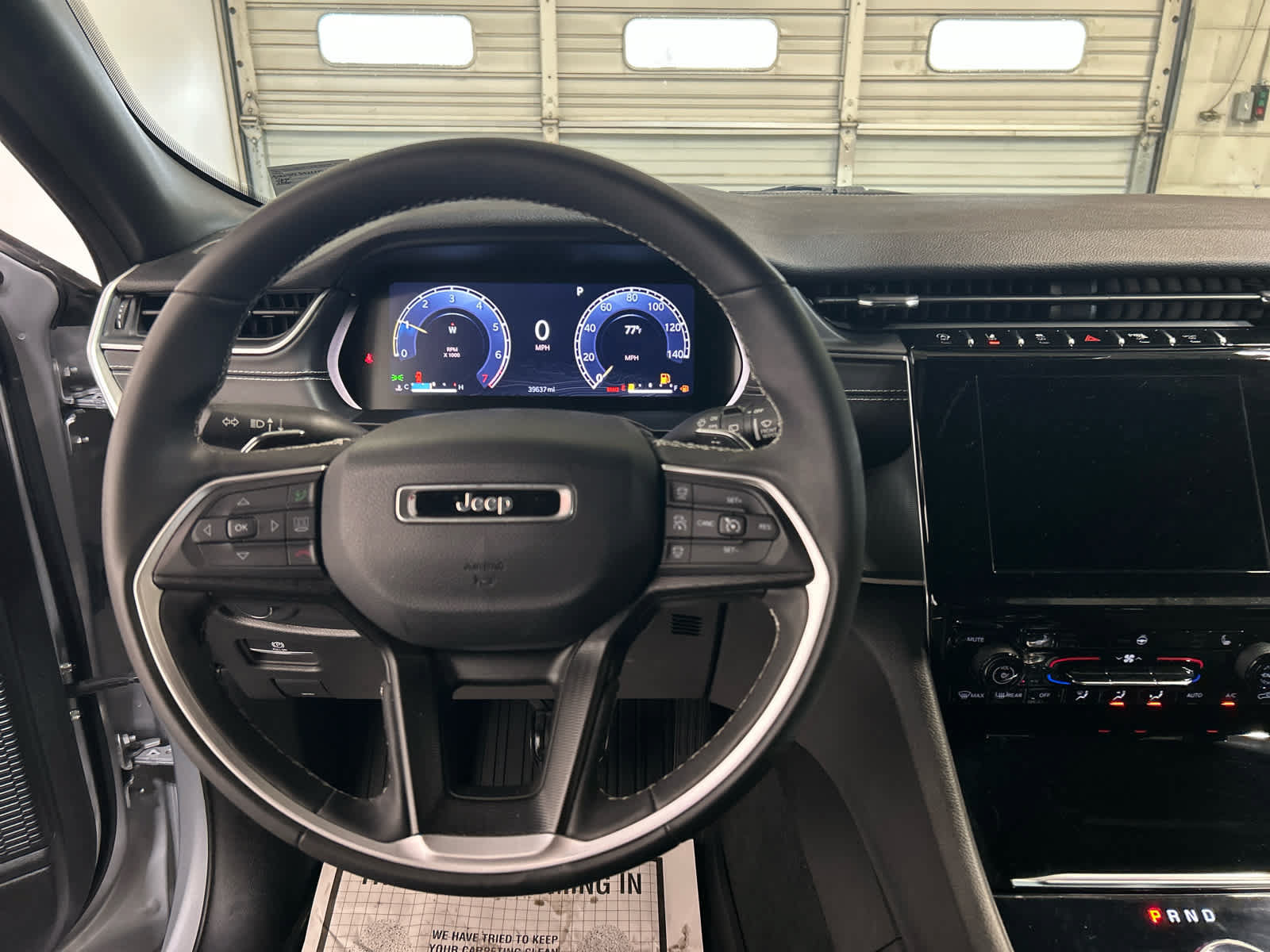 Used 2023 Jeep Grand Cherokee Altitude AWD/4WD image 8