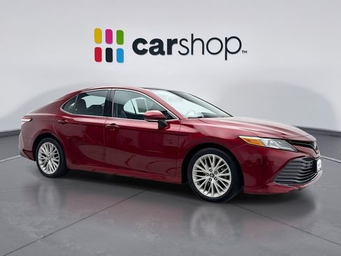 Used 2019 Toyota Camry XLE FWD image 7