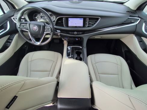 Used 2022 Buick Enclave Essence w/ Sound and Sites Package image 18