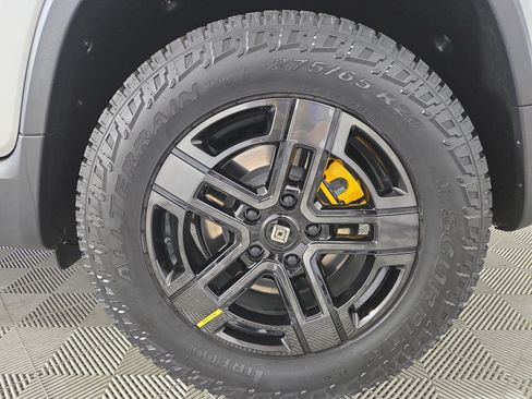 Used 2024 Rivian R1T Launch Edition Quad AWD/4WD image 10