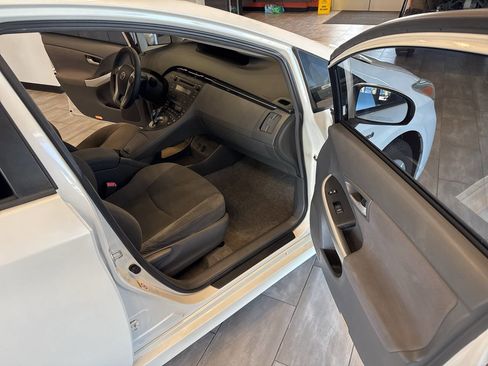 Used 2011 Toyota Prius Two image 25