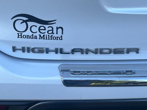 Used 2023 Toyota Highlander Limited AWD/4WD image 31