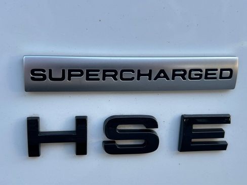 Used 2017 Land Rover Range Rover Long Wheelbase Supercharged image 17