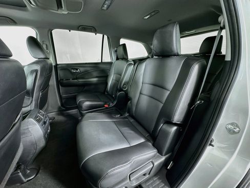 Certified 2021 Honda Pilot Touring image 25