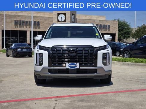 Used 2023 Hyundai Palisade SEL FWD image 2