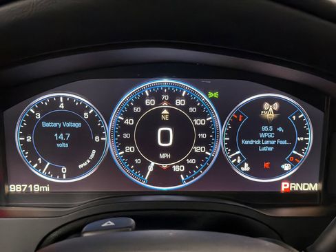 Used 2015 Cadillac Escalade Luxury AWD/4WD image 32