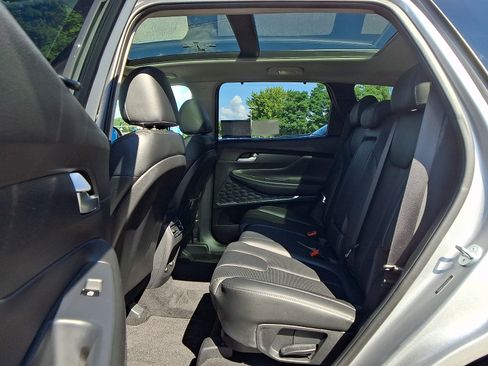 Used 2023 Hyundai Santa Fe SEL w/ Premium Package AWD/4WD image 10