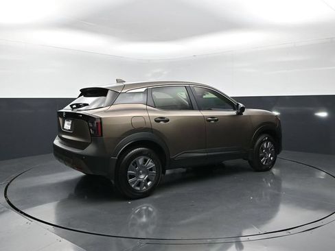 Used 2025 Nissan Kicks S w/ Interior Electronics Package FWD image 7