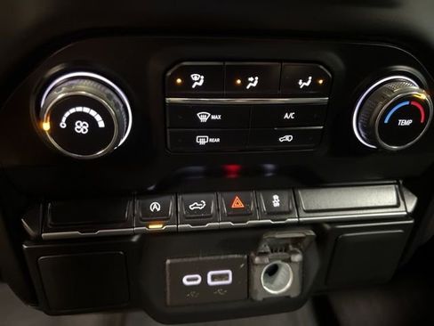 Used 2022 Chevrolet Silverado 1500 Custom image 33