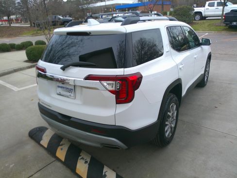 Used 2021 GMC Acadia SLT w/ Technology Package image 13