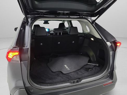 Certified 2025 Toyota RAV4 XLE Premium FWD image 7