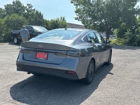 New 2026 Nissan Sentra SV w/ SV Convenience Package FWD image 4