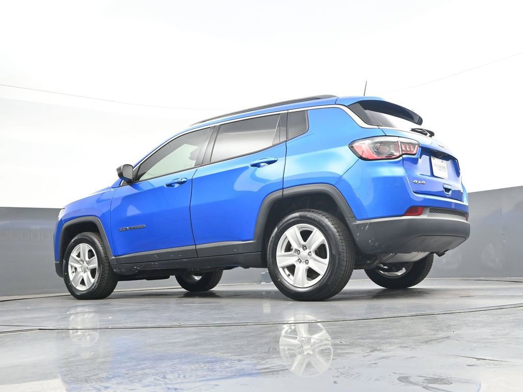 Used 2022 Jeep Compass Latitude w/ Convenience Group AWD/4WD image 37