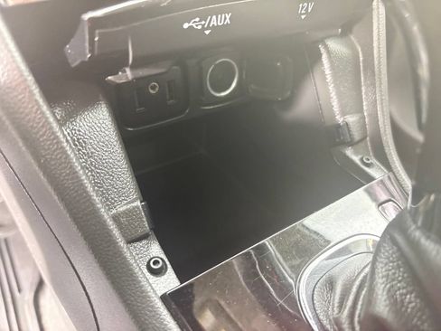 Used 2021 Buick Encore Preferred FWD image 27