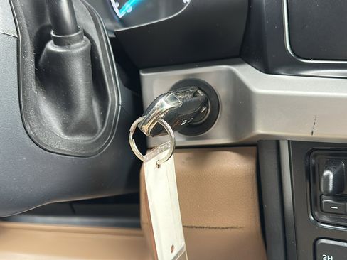 Used 2024 Ford F250 XLT image 19