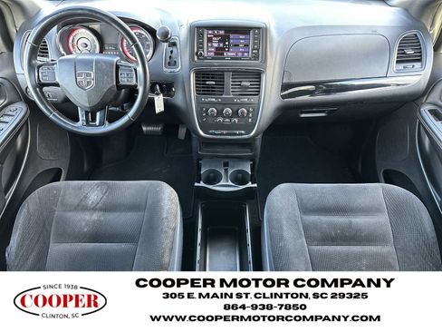 Used 2018 Dodge Grand Caravan SE image 20