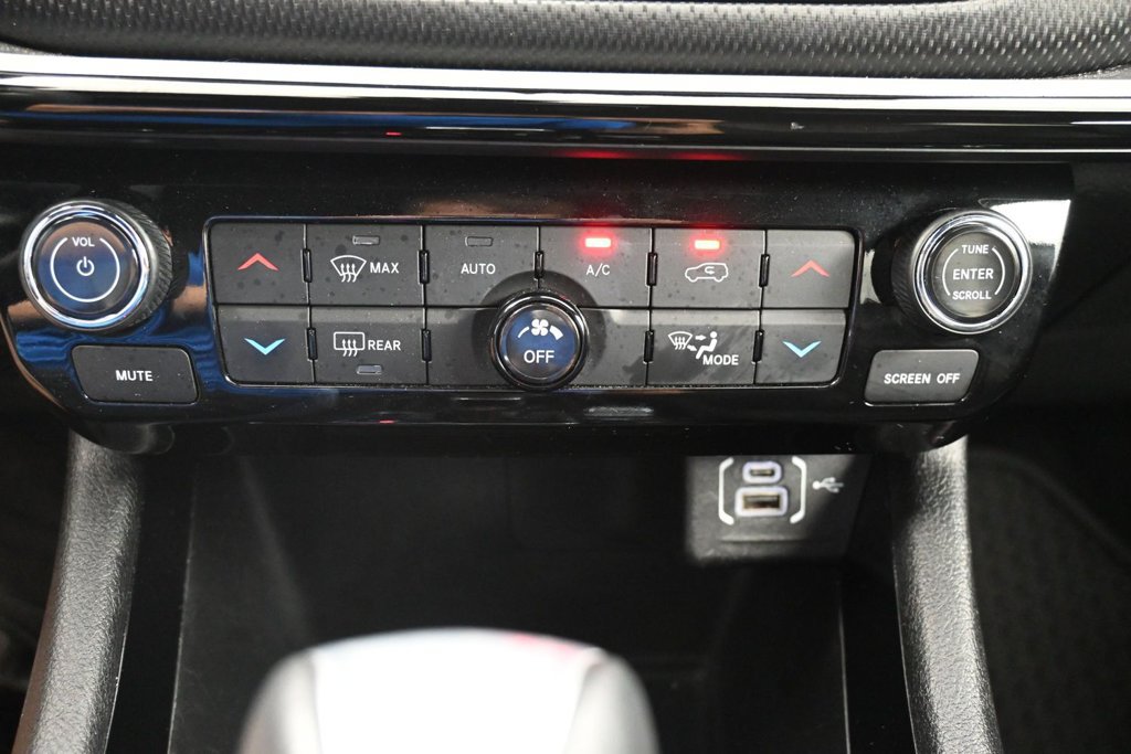Used 2025 Jeep Compass Trailhawk AWD/4WD image 12