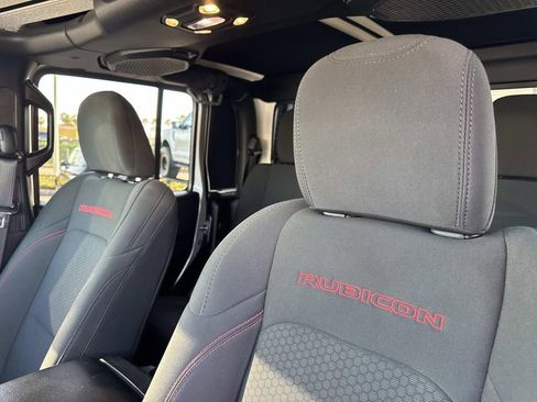 Used 2020 Jeep Gladiator Rubicon image 25
