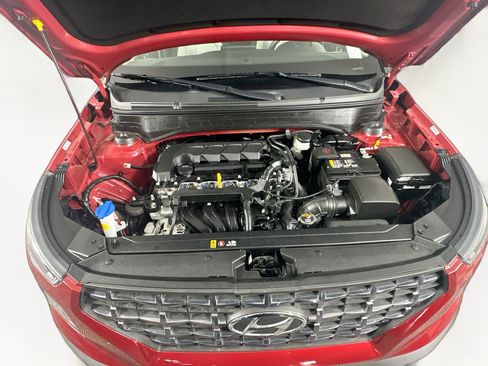 Used 2025 Hyundai Venue SEL FWD image 32