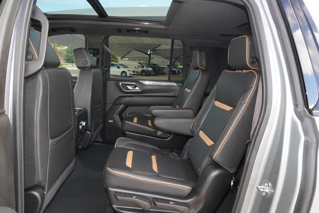 Used 2024 GMC Yukon XL AT4 w/ AT4 Premium Package AWD/4WD image 27