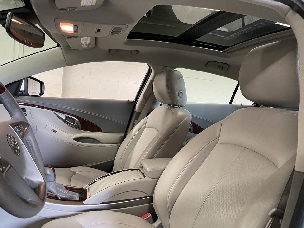 Used 2010 Buick LaCrosse CXL w/ Luxury Package AWD/4WD image 11