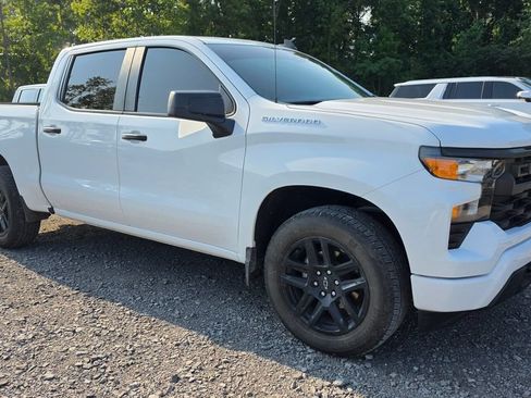 Used 2024 Chevrolet Silverado 1500 Custom RWD image 3