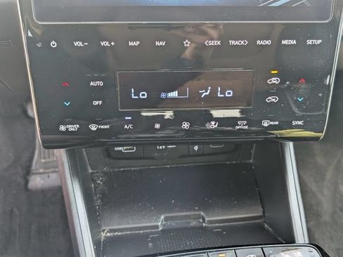Used 2023 Hyundai Tucson Limited AWD/4WD image 19