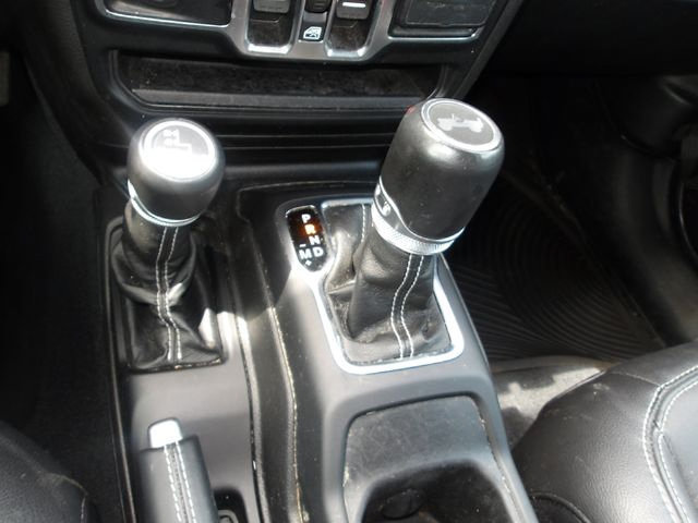 Used 2022 Jeep Wrangler Unlimited Sahara w/ Cold Weather Group AWD/4WD image 20