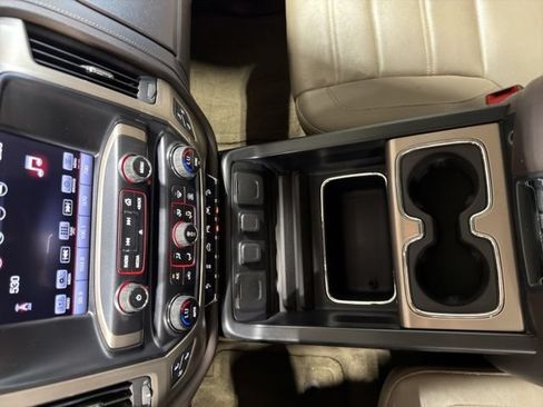 Used 2016 GMC Sierra 1500 Denali w/ Enhanced Driver Alert Package AWD/4WD image 32